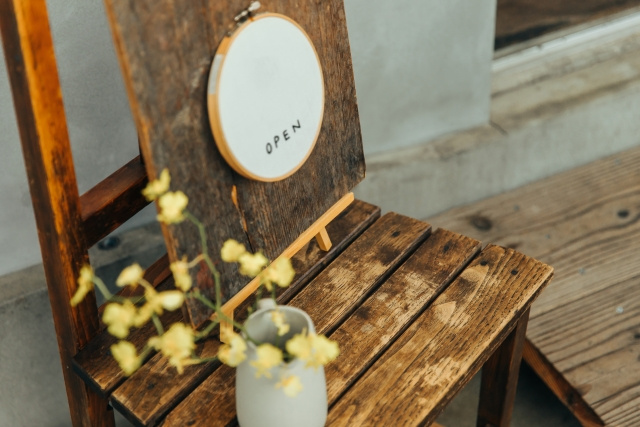 魅力的な古民家リノベーションで始める田舎暮らしの画像