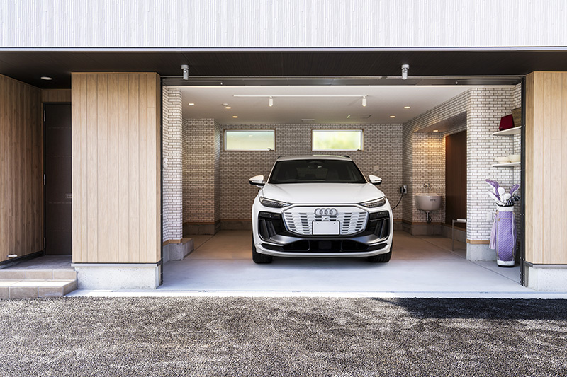 千葉県館山市にガレージハウス登場！の画像