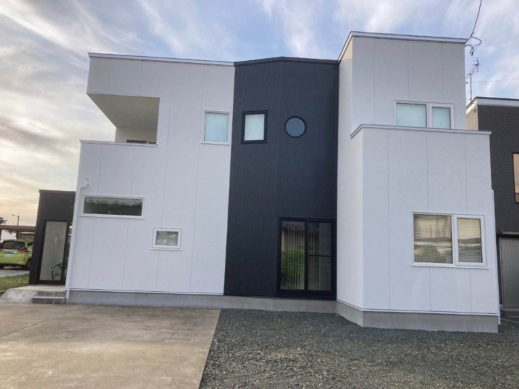 外壁のリフォームでガラリと変わる雰囲気に！の画像