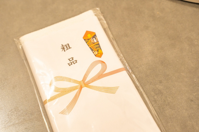 新築祝いのお返しはどうする？金額の目安やのしの書き方も解説