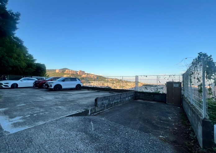 西宮市宝生ヶ丘駐車場の画像