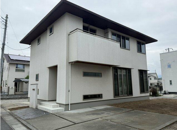 甲斐市大垈 平成25年築 住友林業施工オール電化中古戸建 内装リフォーム後渡 3LDK＋S・土地60坪以上・LDK20帖以上・駐車2台可の画像