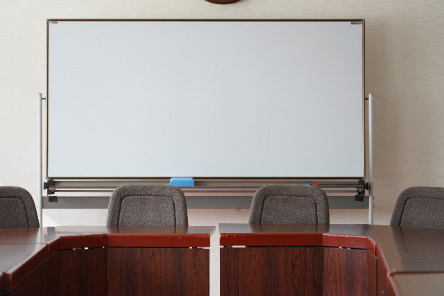 オフィスのホワイトボードの選び方