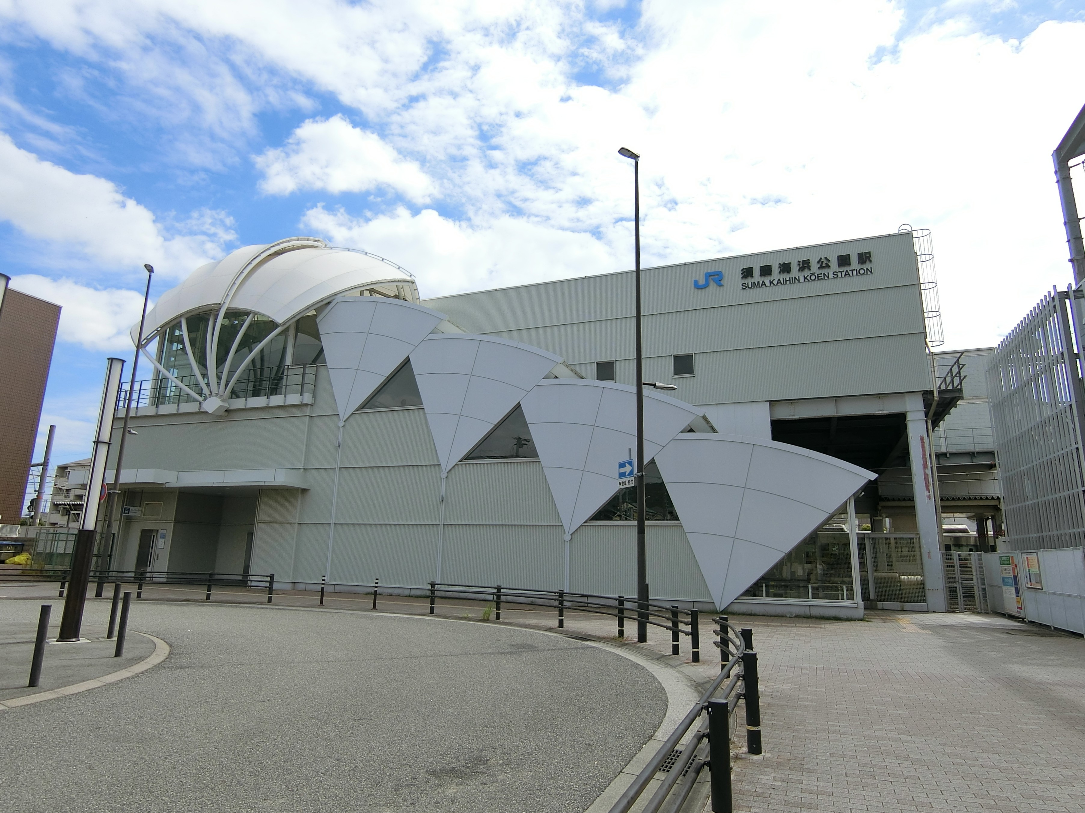 須磨海浜公園駅