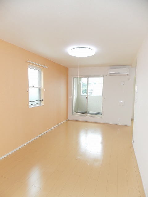 リビングの別アングル