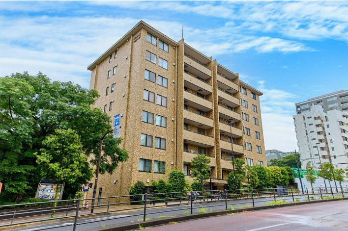 【白金台】温もりを纏うヴィンテージ邸宅「ホーマットキャピタル」の画像