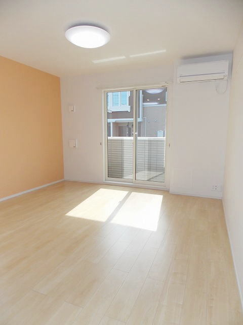 リビング横の洋室スペース