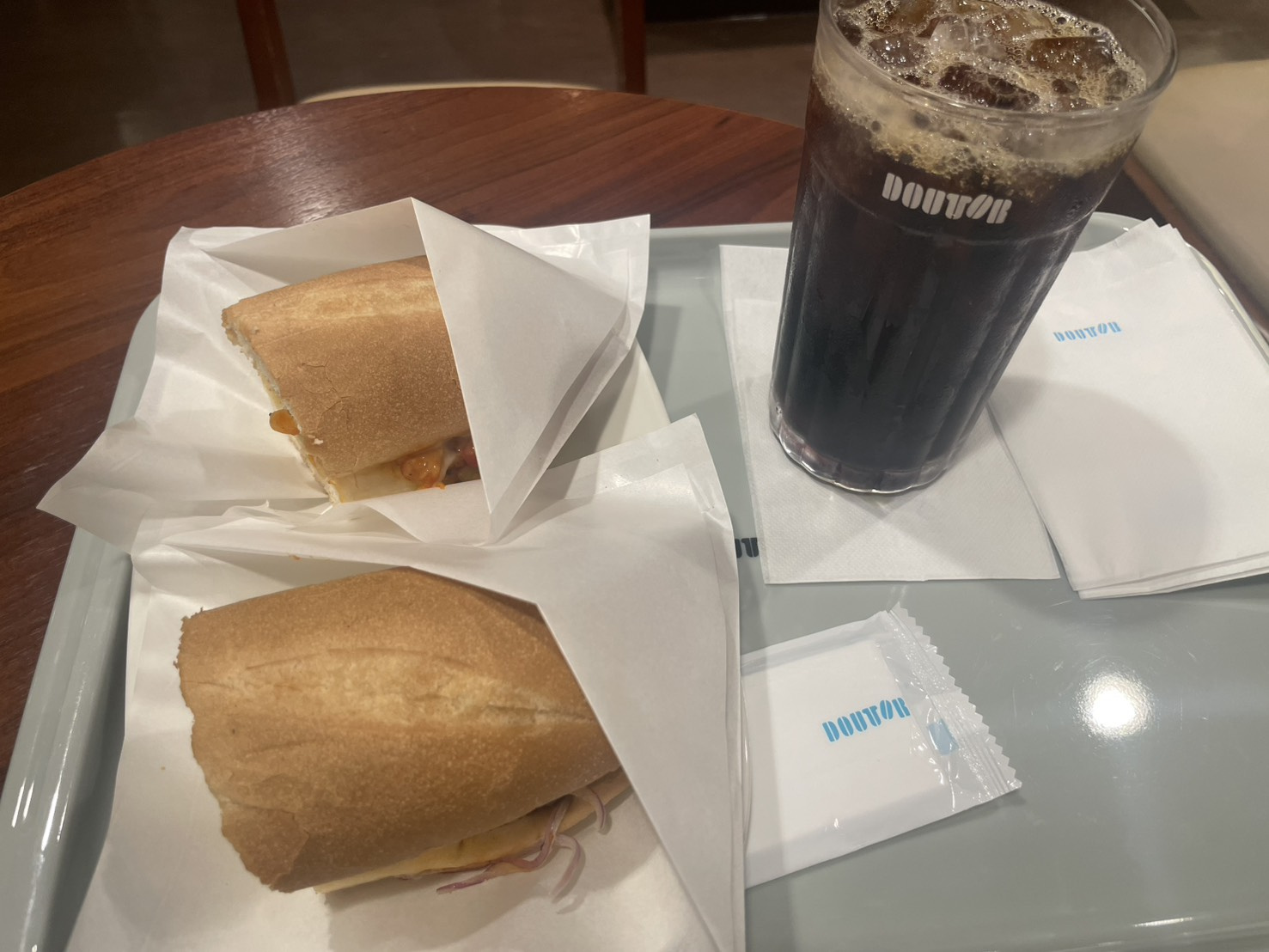 六甲道ドトール新登場!「ホットサンド 大豆のミート~チーズ&トマト~」を味わうの画像