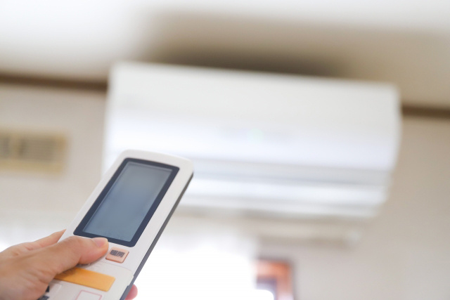 賃貸物件でエアコンが故障したらどうする？修理費の負担や予防法も解説