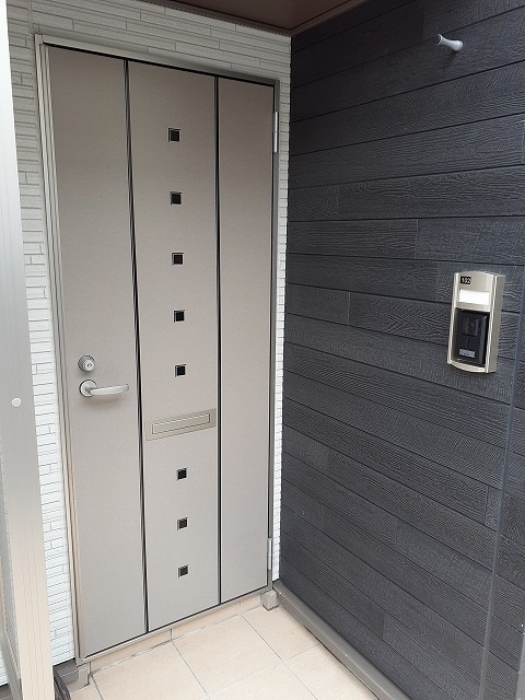 アルモニーメゾンの玄関