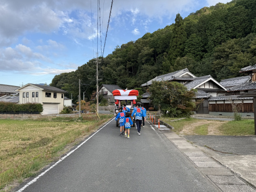 太鼓の音と笑顔が響く、丹波の秋祭りの画像