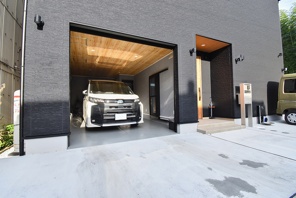 大型ビルトインガレージ