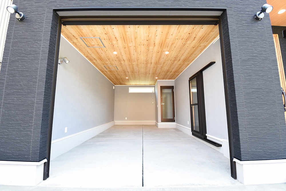 大型ビルトインガレージ