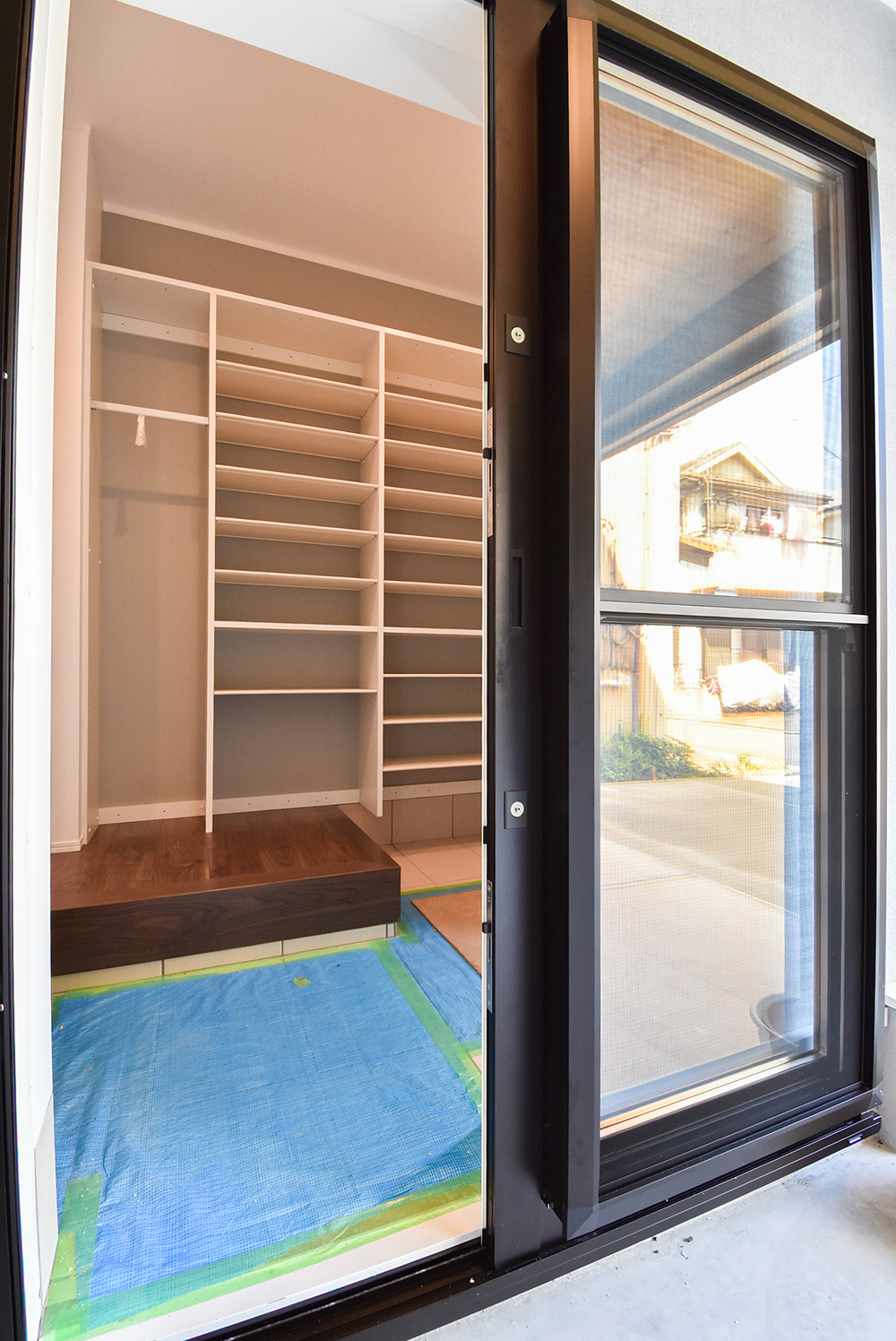 ガレージから玄関ホールへ繋がる動線