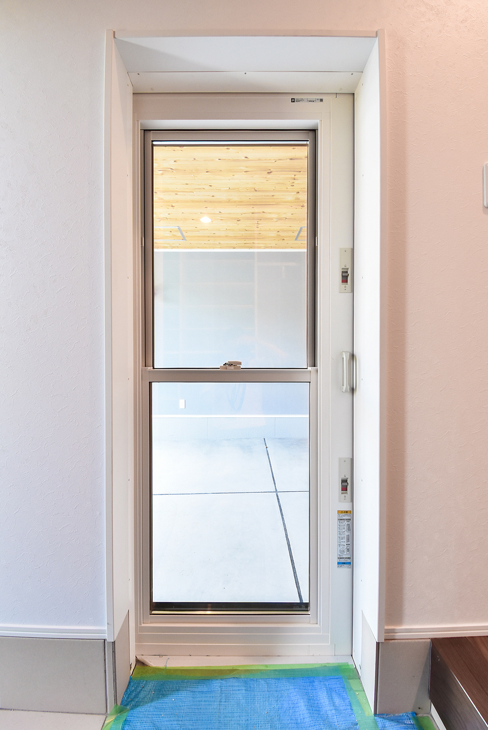 ガレージから玄関ホールへ繋がる動線