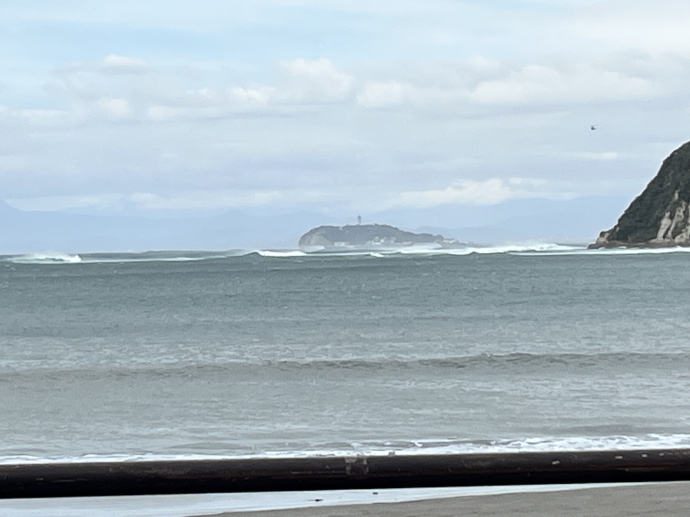 台風の波の画像