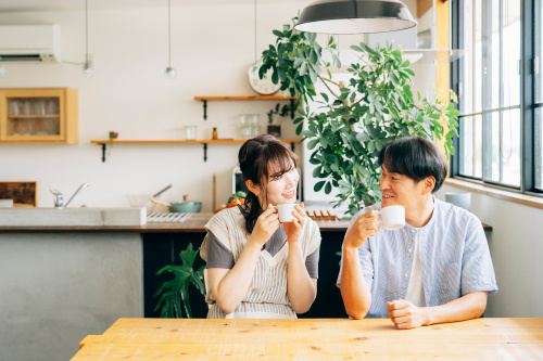 友人・兄弟・カップル…タイプ別ルームシェアのメリット・デメリットの画像