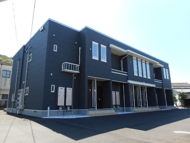 パールハーバー101号室｜日向市細島の静かな住宅街にある鉄骨造2DK｜家賃減額中＆エアコン・ウォシュレット付き！の画像