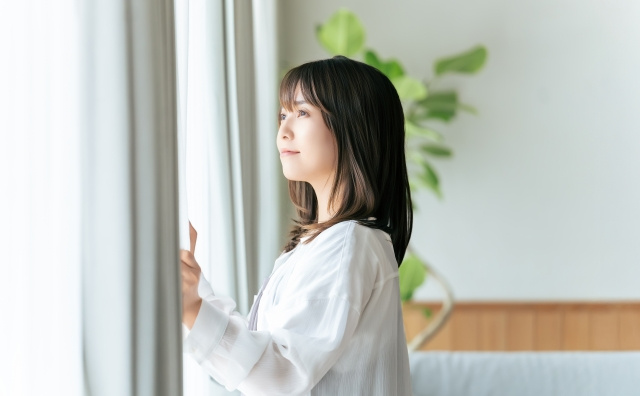 断熱材よりカーテンの方が効果ある？冬の寒さ対策をプロ目線で徹底比較してみたの画像