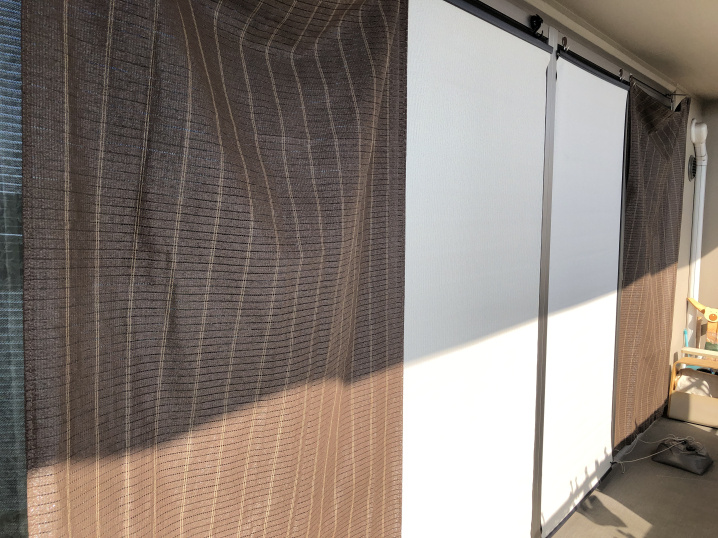 窓の外側にシェードを設置