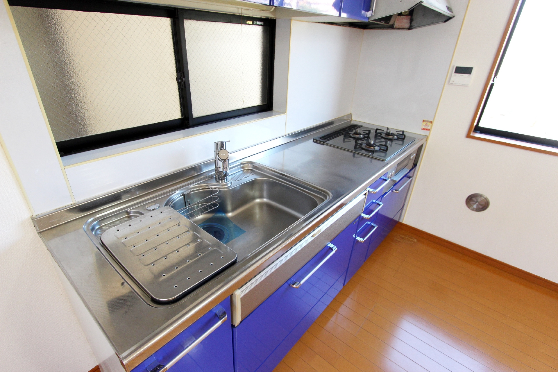 キッチン2”>
                    </p>
                    <h3 class=