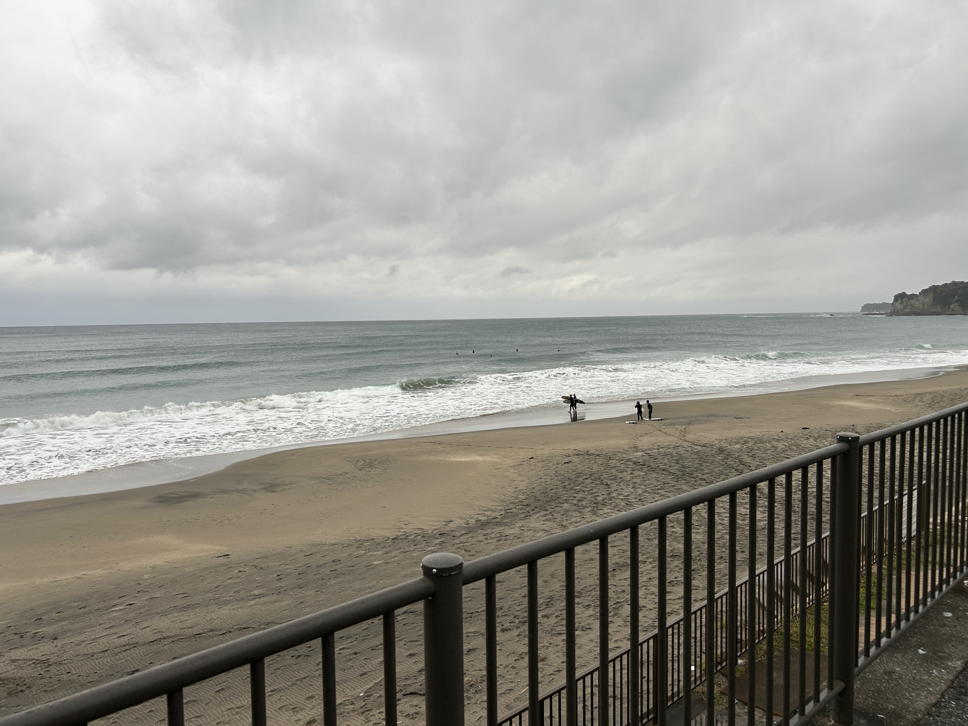 ４時起きで勝浦でサーフィンしてきました。の画像