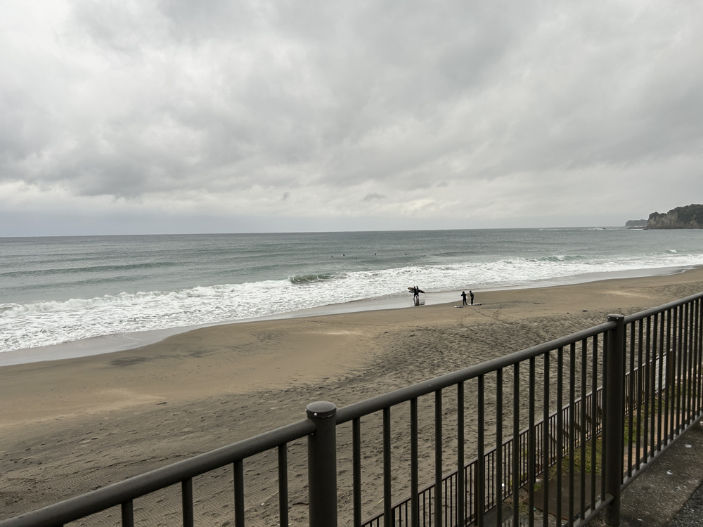４時起きで勝浦でサーフィンしてきました。の画像