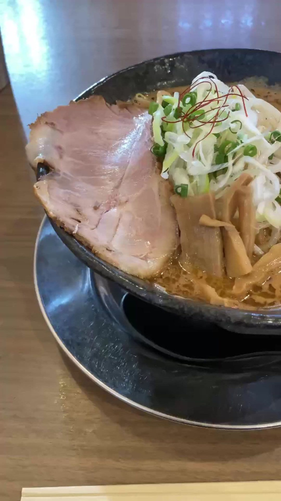 「濃厚×もっちり」の黄金バランス！『赤シャモジ桜木店』の味噌ラーメンで午後の活力チャージ！の画像