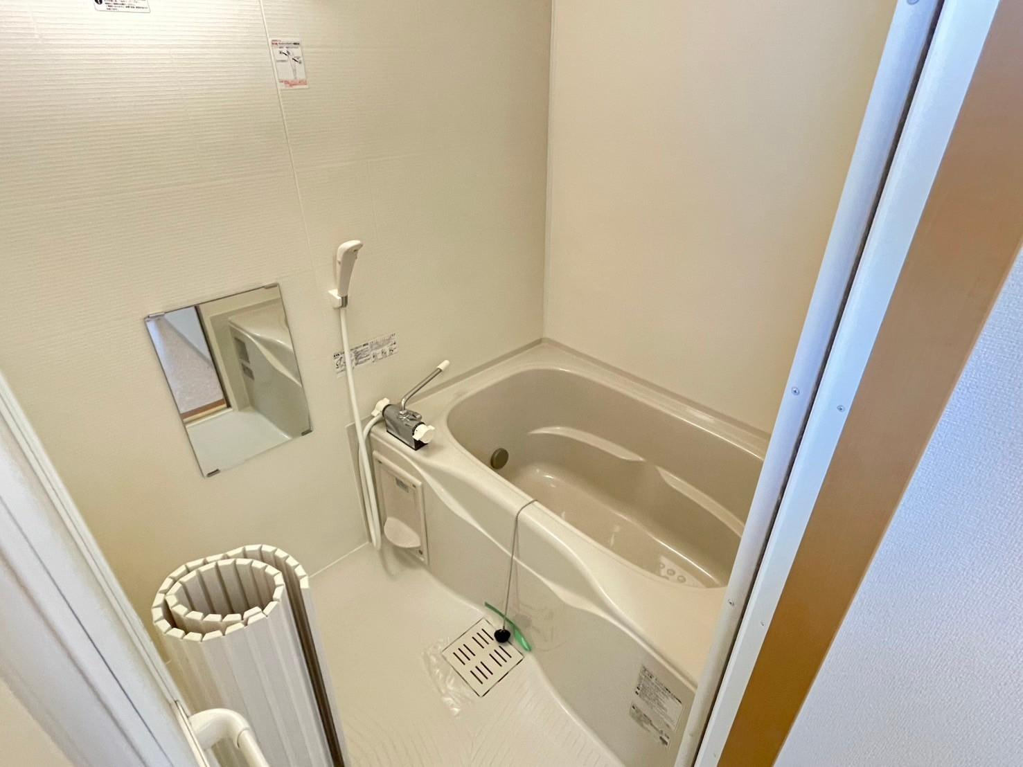 203号室 浴室 清潔感のある浴室