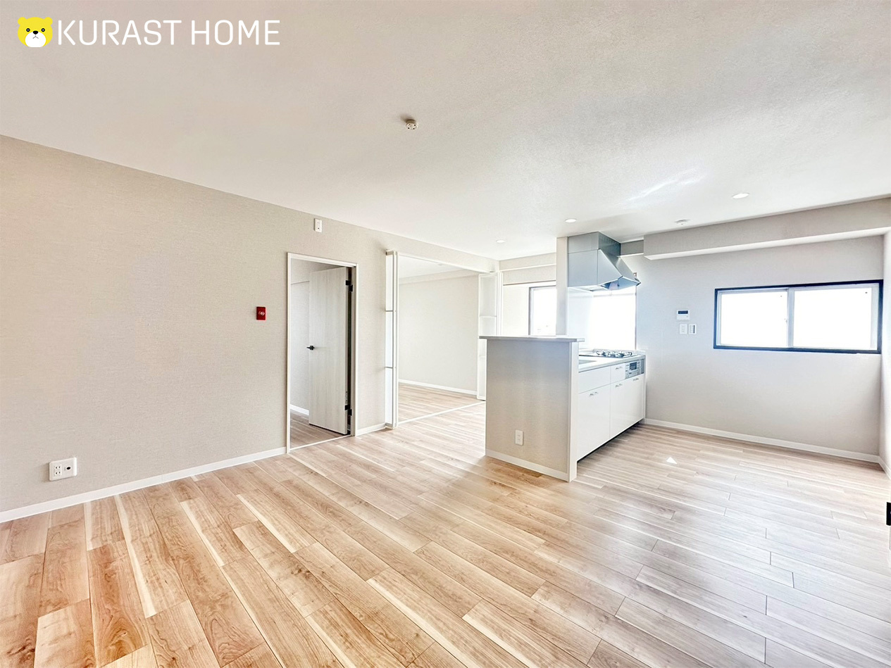 ホワイト＆木目のシンプル可愛い内装が魅力◎ペットと暮らせる駅近リノベマンション―西京極大門ハイツ　6階―の画像