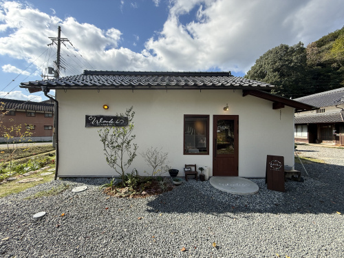 木のぬくもりを感じるお菓子屋さん「woods.b」の画像