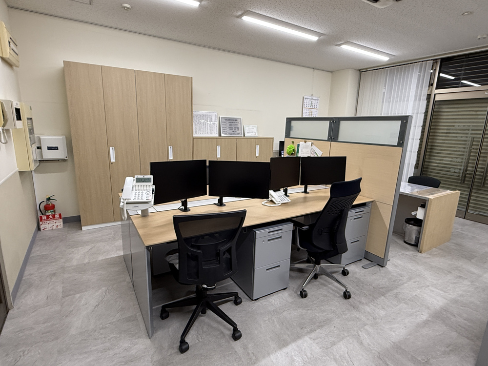 事務所のリニューアル工事をしていますの画像