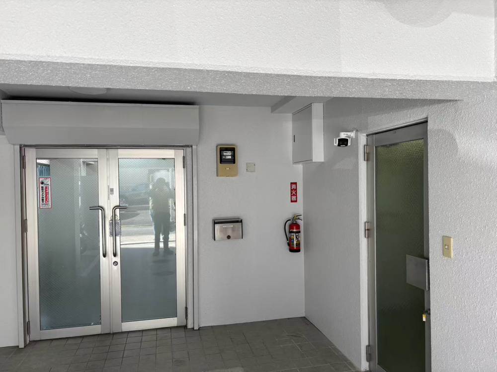 マンション周りの清掃と防犯対策についての画像
