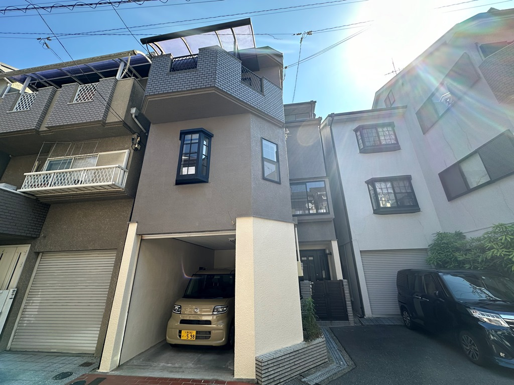 寝屋川市太間東町　3階建中古住宅の画像
