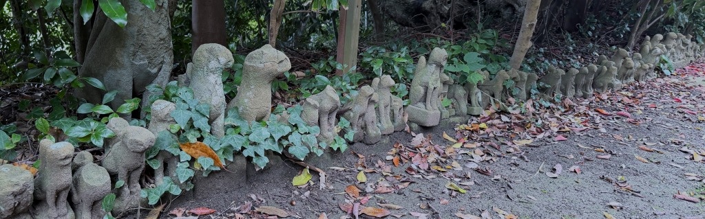 城山稲荷神社　きつね