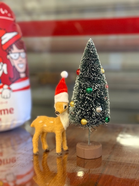 12月の灯りと、小さなクリスマスツリーと。心があたたまるお部屋探しの季節の画像