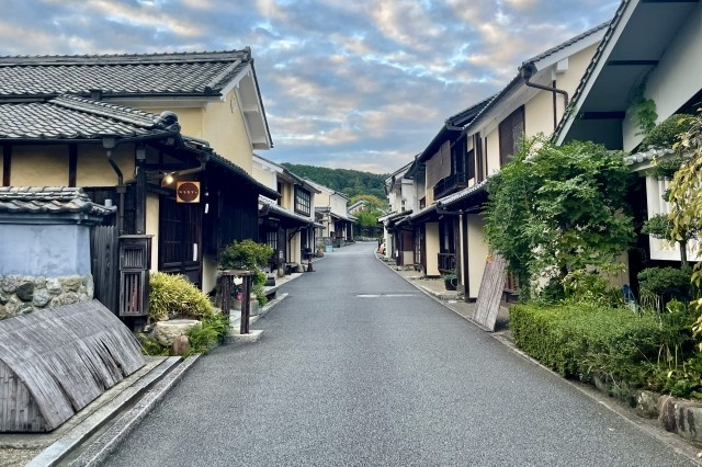 重要伝統的建造物群保存地区に指定された土地について！選定基準も解説