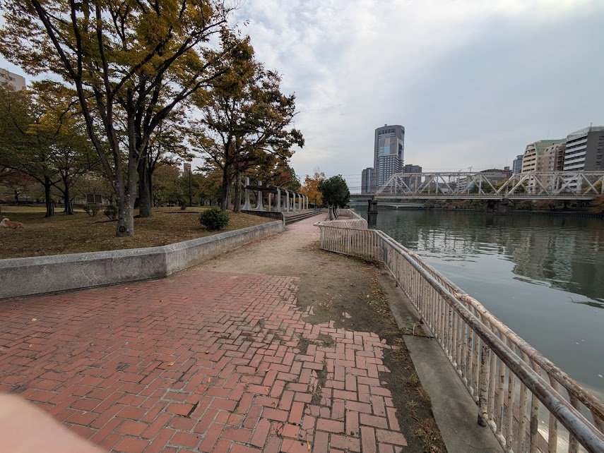 遠方に住んで空き家を大阪で売却したい人必見！売却時の注意点や流れを紹介の画像