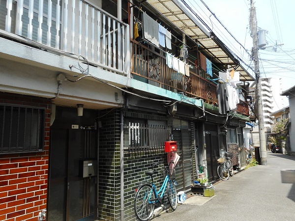 長屋の相続後売却タイミングはいつ？賃貸活用と比較し判断材料を解説の画像