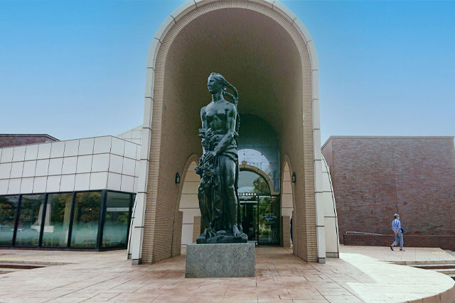 「北海道立近代美術館」の特徴