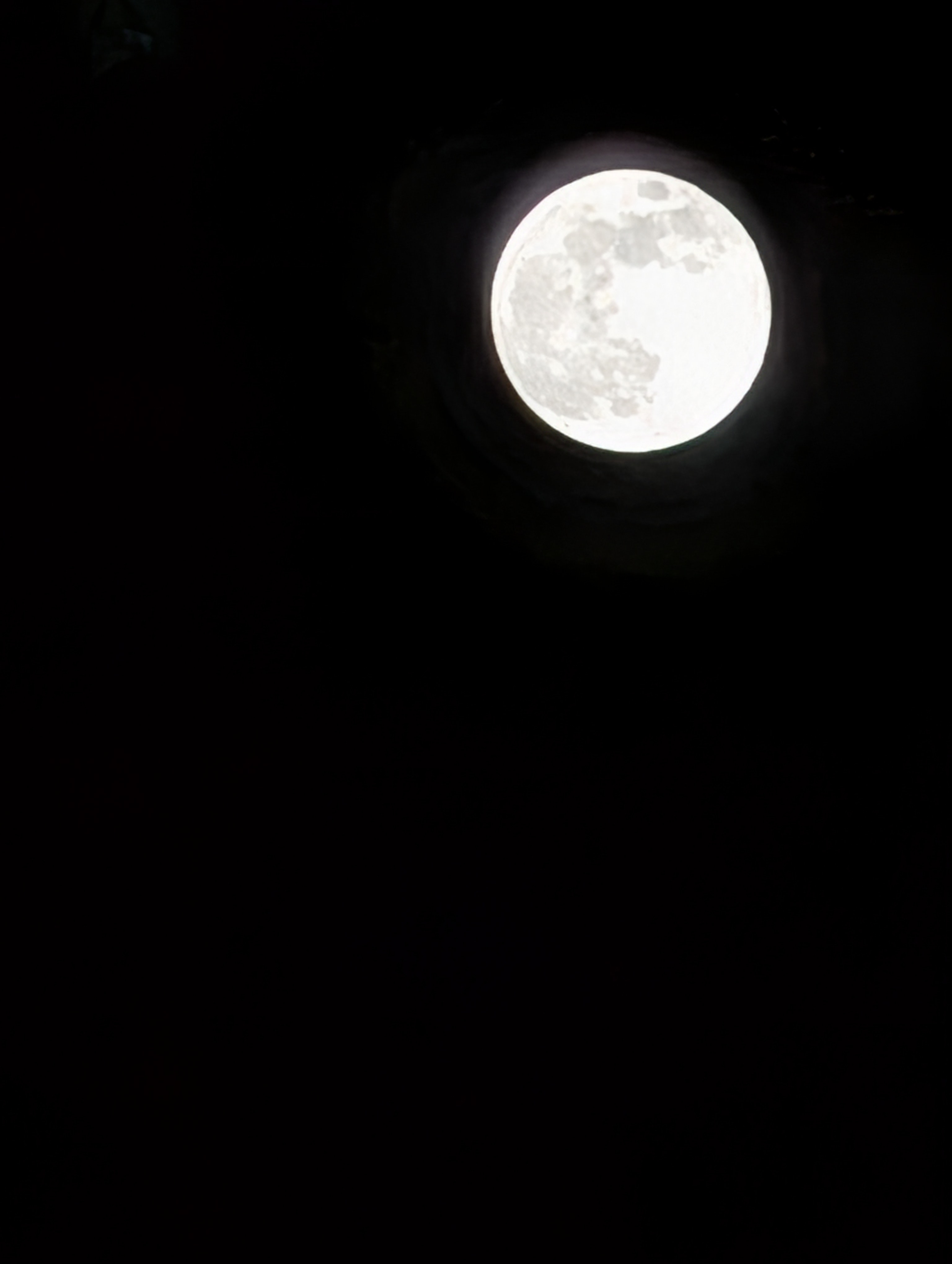 スーパームーンの画像