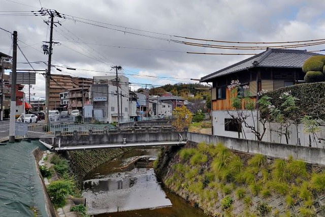 水路に面した土地は売れるのか？売却方法や注意点も解説の画像