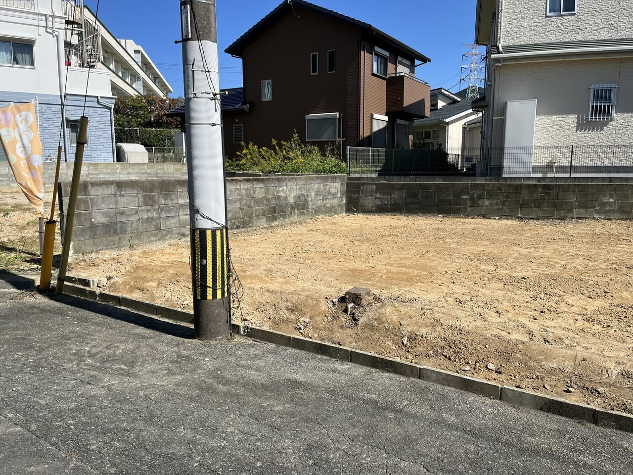 隣の土地の画像