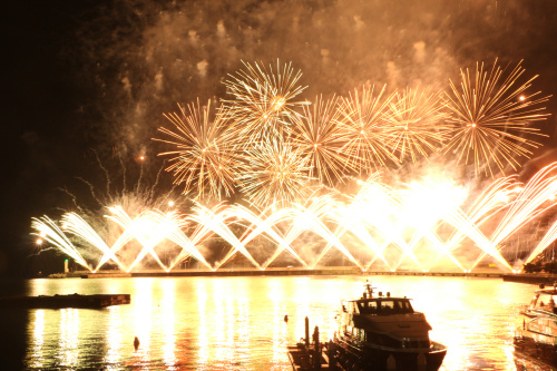 熱海海上花火大会～一年を通して楽しめる熱海の夜の絶景～の画像