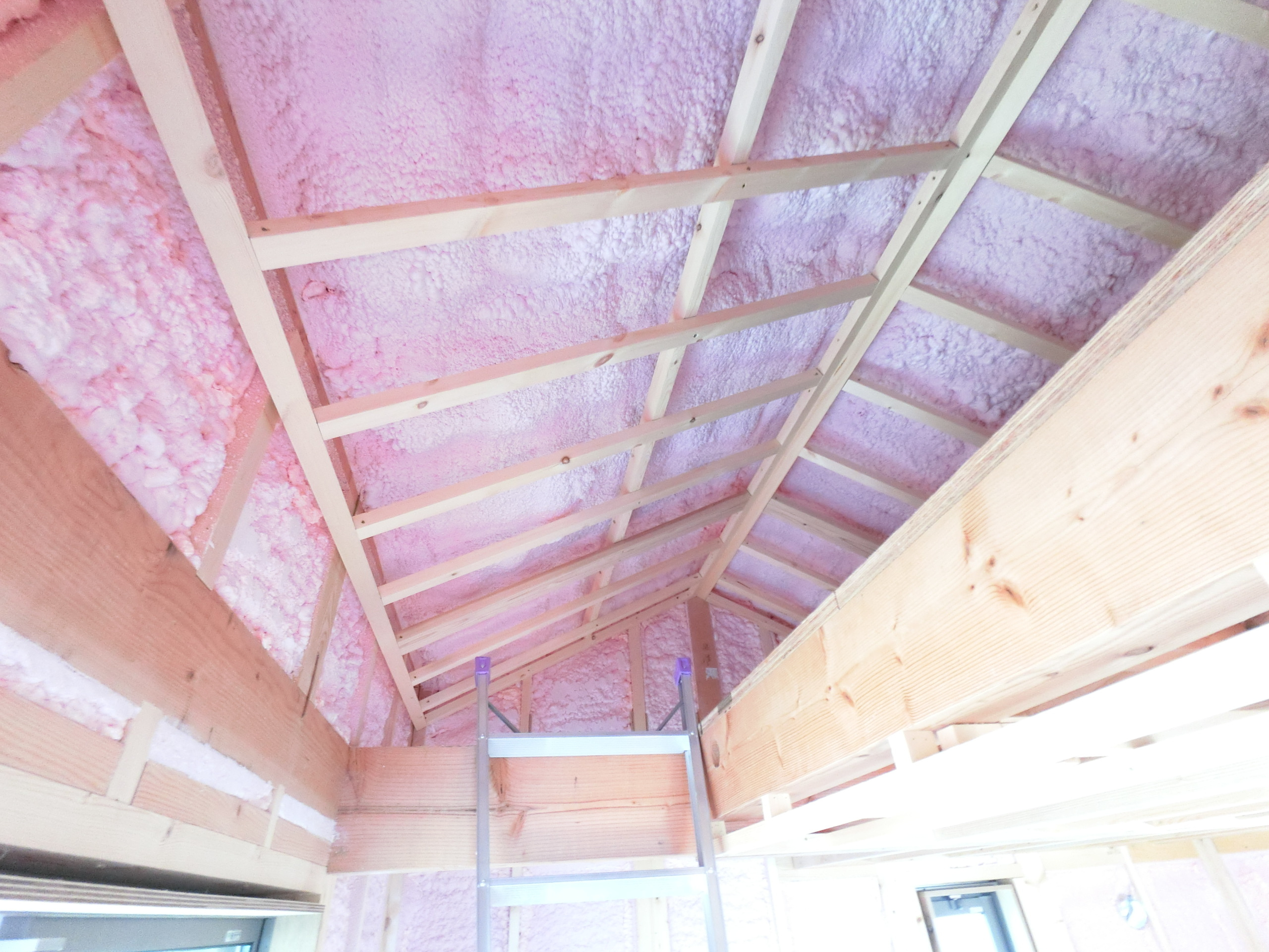 発泡ウレタン吹き付け後