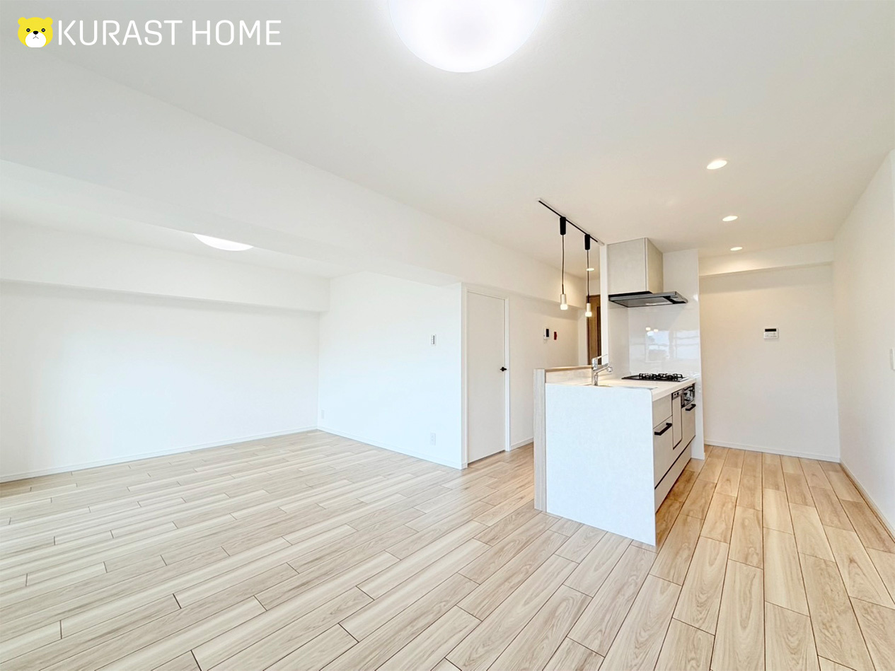 ホワイト＆木目のデザインが素敵！3WAYアクセス可能なリノベマンション―壬生川団地　3階―の画像