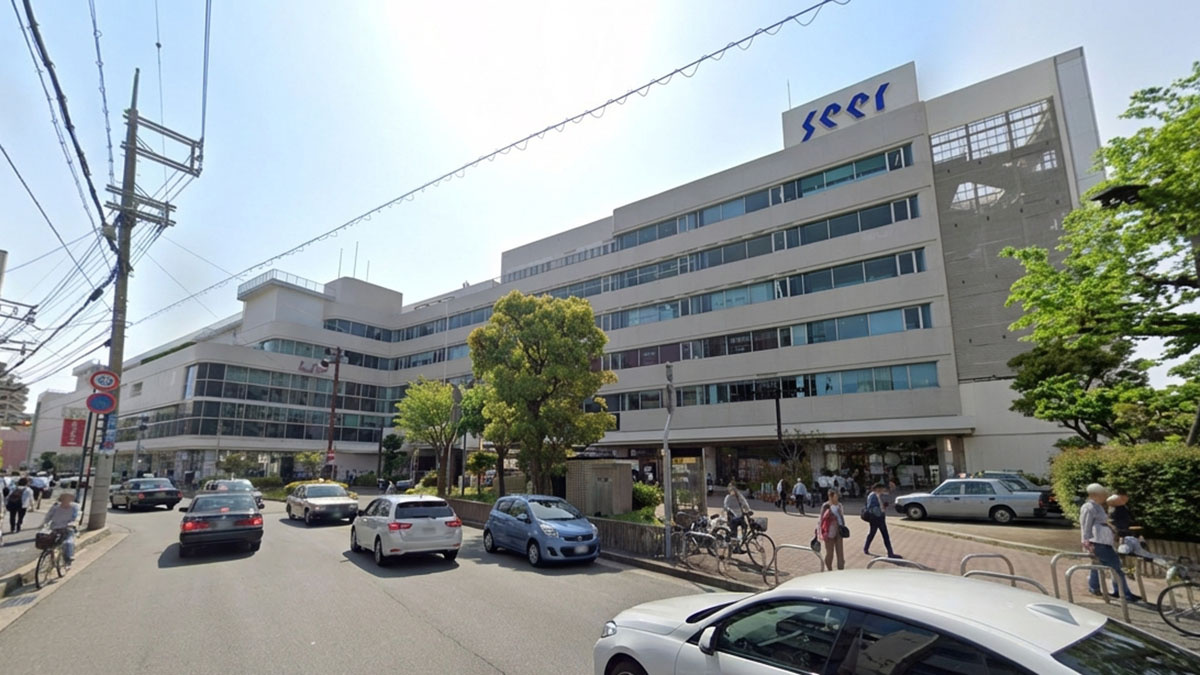 JR住吉駅直結のシーアや区役所、図書館などが集まる便利な駅前の様子