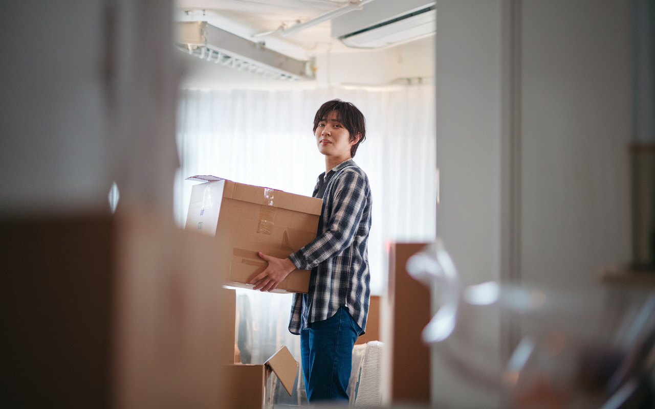 初めての一人暮らしに必要な準備は何？新社会人や新入生向けのポイントも紹介の画像