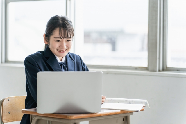 「北海道札幌琴似工業高等学校」の学科