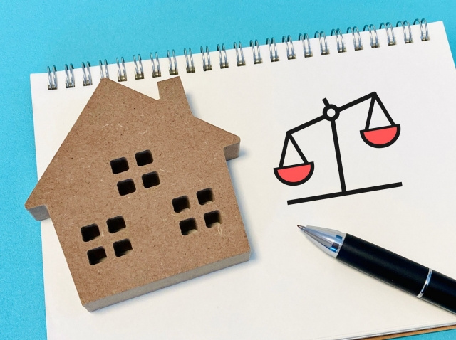 相続した不動産の売却でかかる税金は？利用できる特例や申告時のポイントも解説の画像